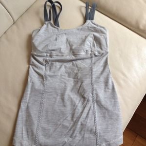 Lululemon Gray and White Tank Top in Size 4!
