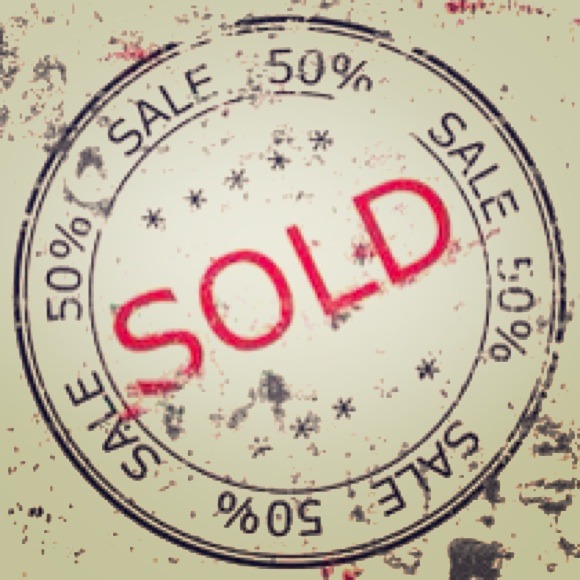 SOLD! {@rachaelns11}
