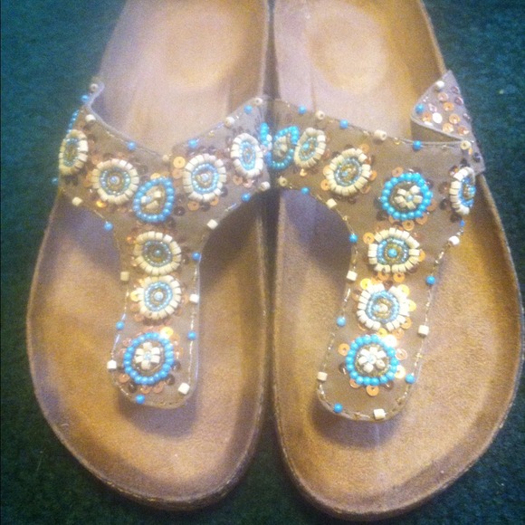 Thong sandals w/ blue wood beads