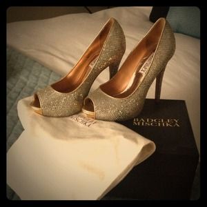 Badgley Mischka Humbie II Bridal Pumps/Heels!!!