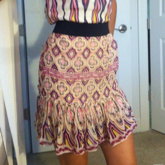 Beaded Neckline Dress - Picture 3 of 4