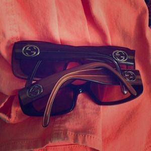 2 pair of 100% authentic gucci sun glasses