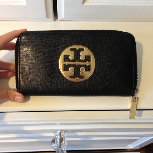 Tory Burch Clutches & Wallets - Tory burch wallet