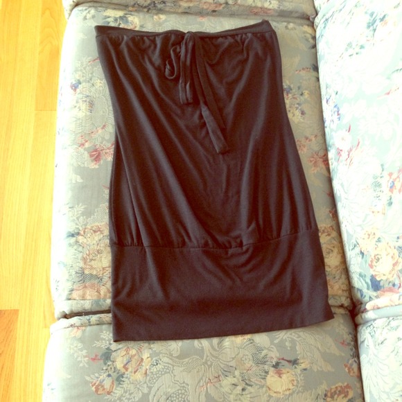 Black strapless dress