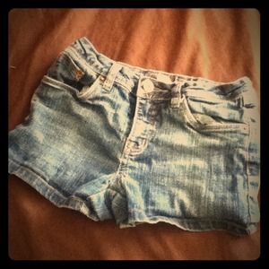 Jean shorts :)