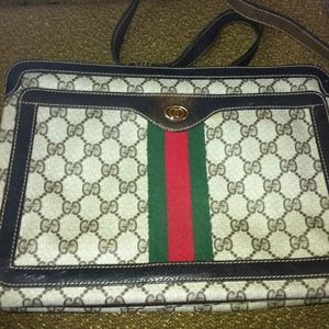Vintage Gucci crossbody or shoulder bag