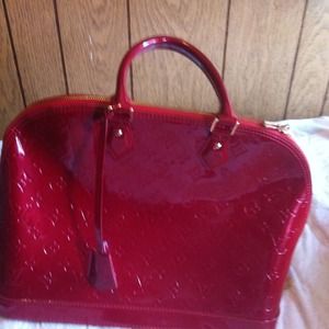 Louis Vuitton Vernis MM Pomme D'amour