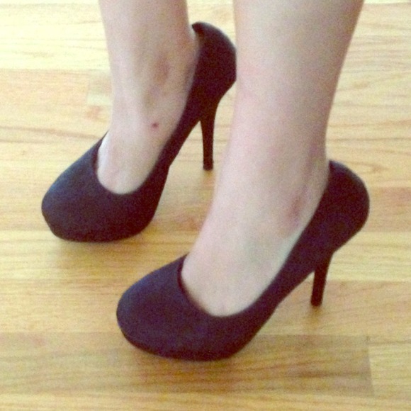 Black lacy stilettos