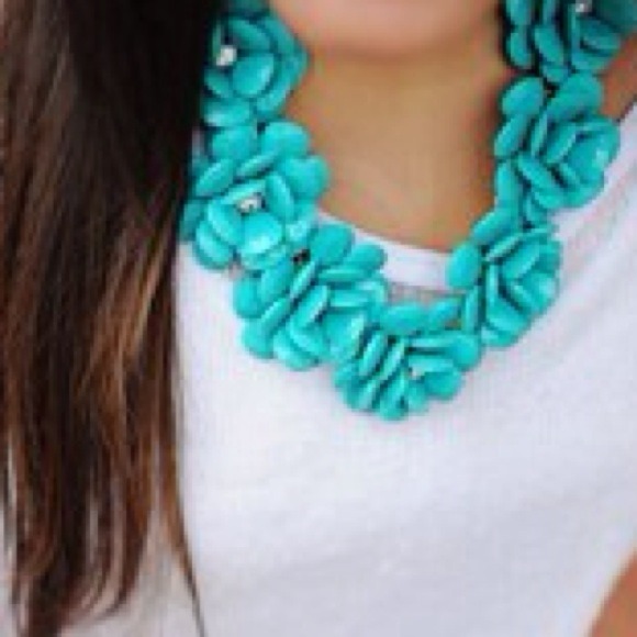 J. Crew Inspired Turquoise Rose Statement Necklace - Picture 2 of 2
