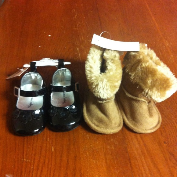 🎀Traded🎀Baby girl size 2 Shoes!