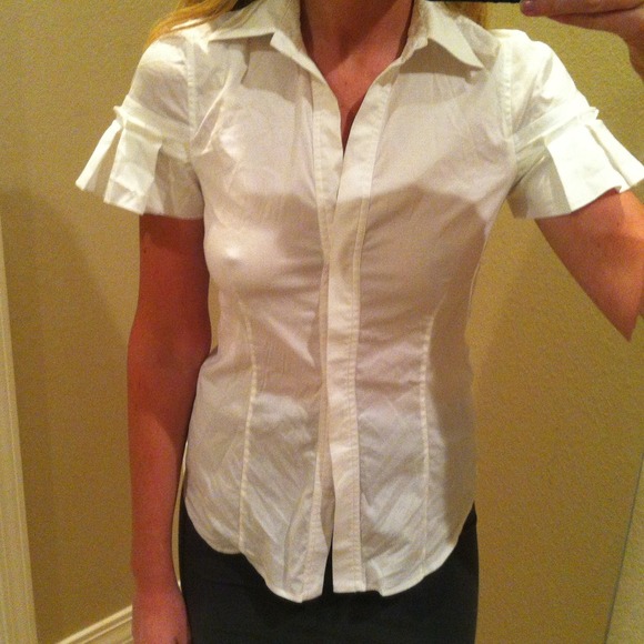 White top - Picture 2 of 2