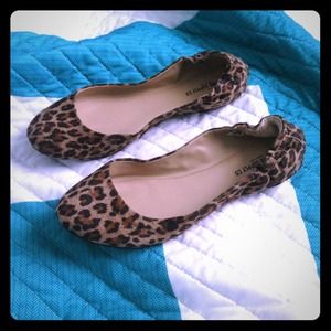 Leopard print flats✅