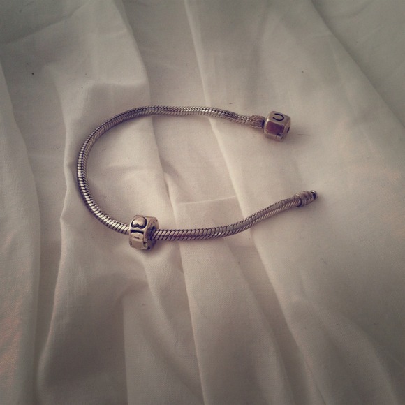 Chamilia bracelet with clamp