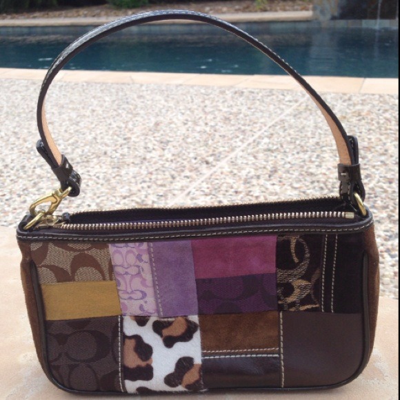 COACH clutch  !REDUCED! as new, 100 % authentic.