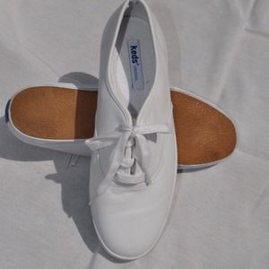 NWOT Leather Keds 8.5