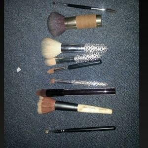Makeup brushes