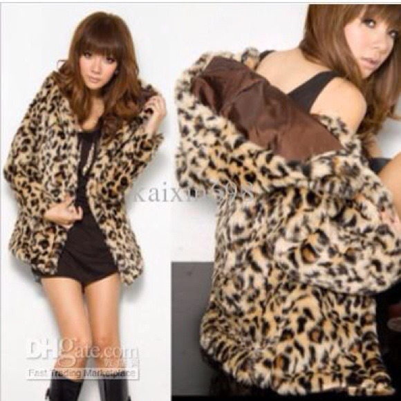 🔴SOLD🔴Leopard coat with hood