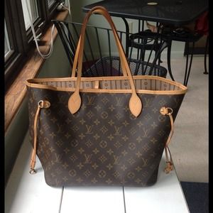 🚫SOLD🚫 Louis Vuitton mm Monogram Neverfull