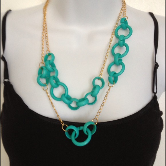Gold and sea green necklace. - Picture 2 of 3