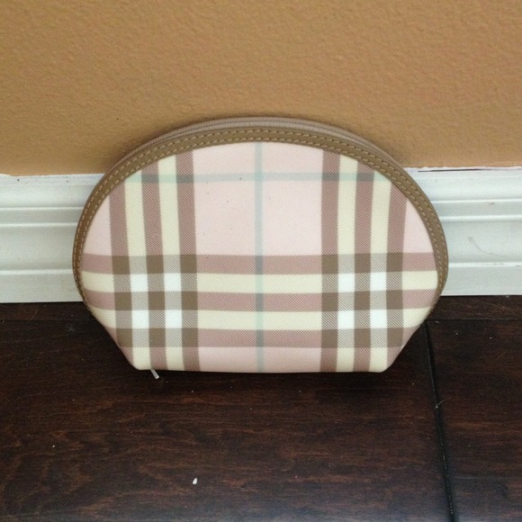 ❌SOLD/BUNDLED❌ Burberry makeup bag