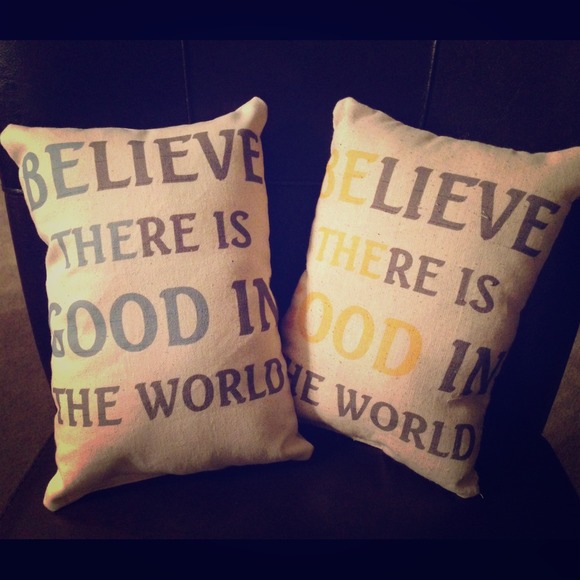 ✨RESERVED✨ bundle of two pillows