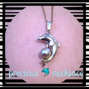 Sterling silver dolphin & pearl pendent on chain