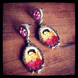 Frida kahlo Mexican artist earrings