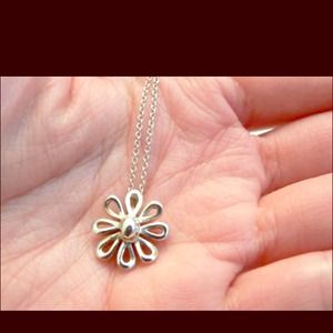 Authentic Tiffany daisy necklace