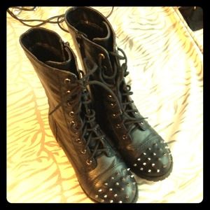 🚫⛔T R A D E D⛔🚫