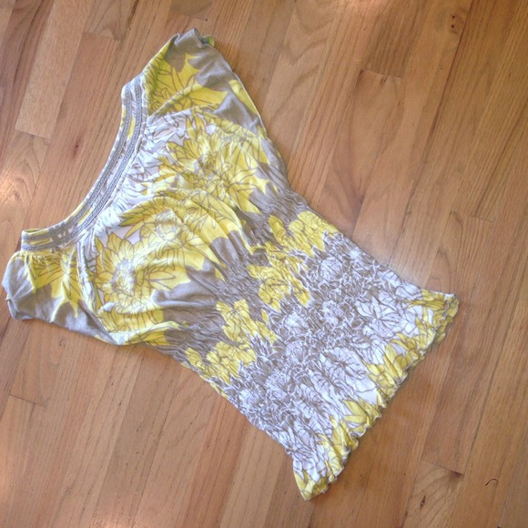 DKNY shirt - Picture 3 of 3