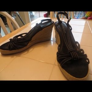 *Reserved* Cute black strappy sandals