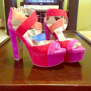 🎉SOLD🎉 Charles by Charles David Sandals