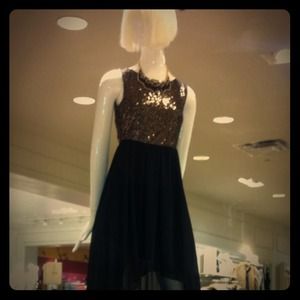 Hi-lo dress