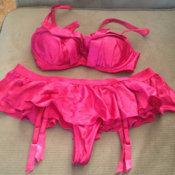 Sexy Little Things 34-B bra S/XS bottoms