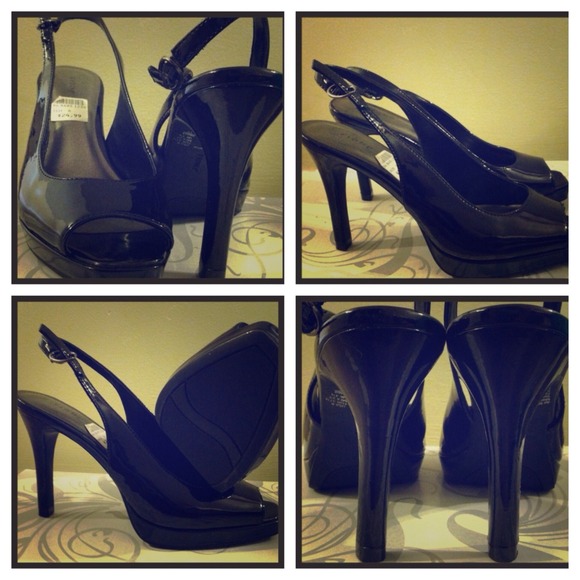 🚫SOLD🚫🎀Patent Leather🎀Sling back Heels