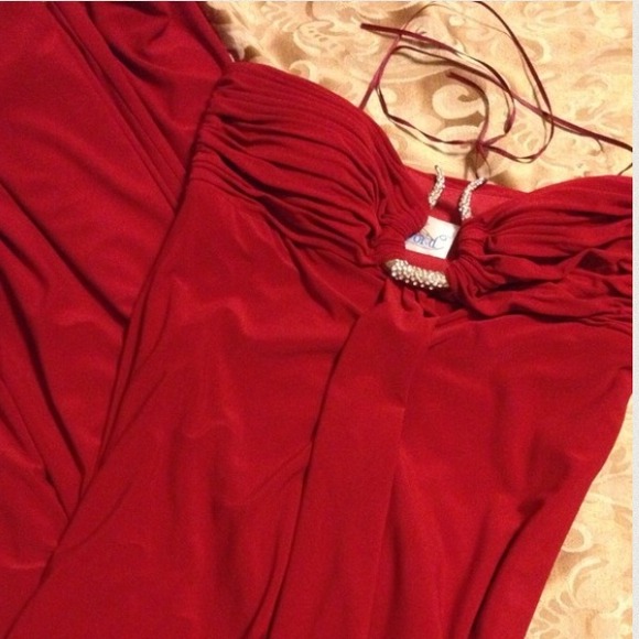 👯Host Pick👯💃Red formal dress, figure flattering - Picture 2 of 4