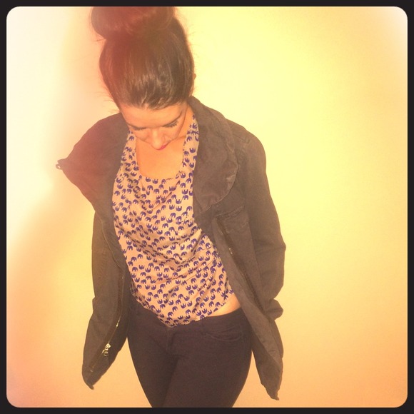 Cropped off the shoulder elephant top