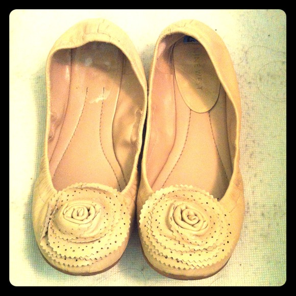 Nine West flats.