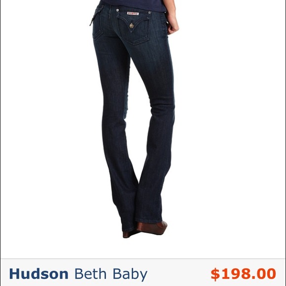 Hudson Beth baby boot cut dark jeans!
