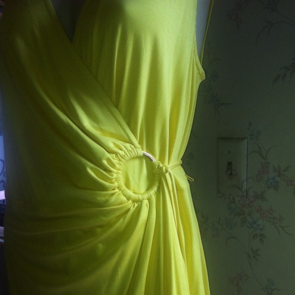 *********SOLD***********Trina Turk draped wrap - Picture 4 of 4