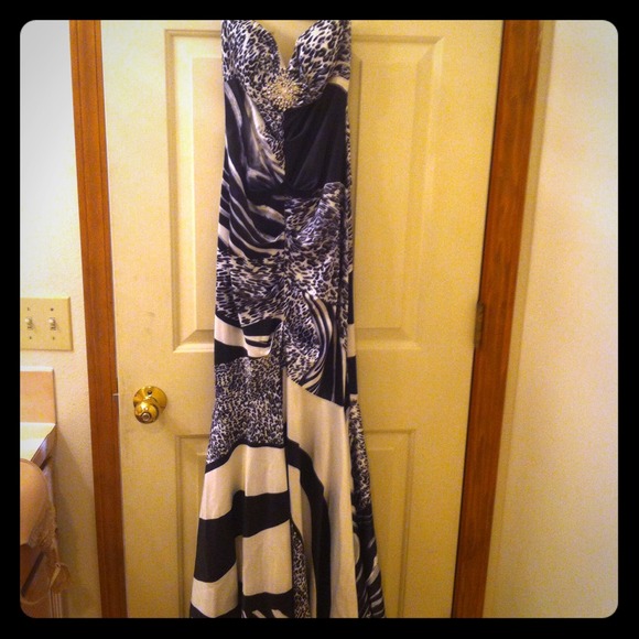 Reduced!!!! Beautiful strapless Dress from Cashè.