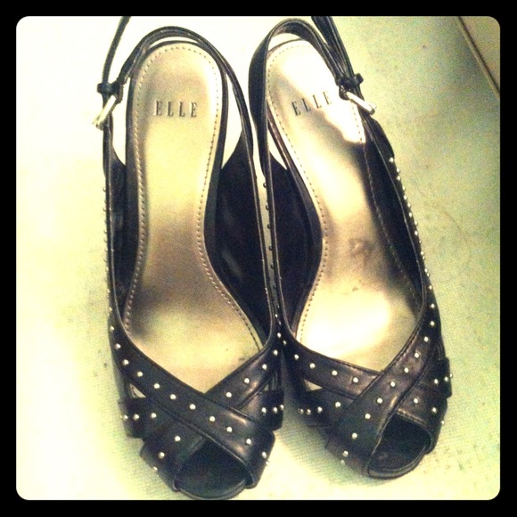 Shoes - Elle high heel!