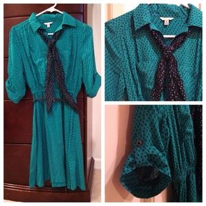 Cute dress with belt. Like new.