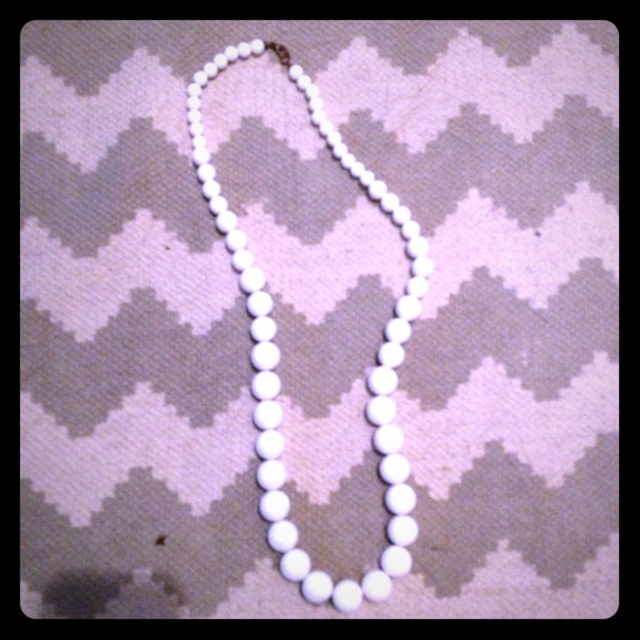 White ball necklace