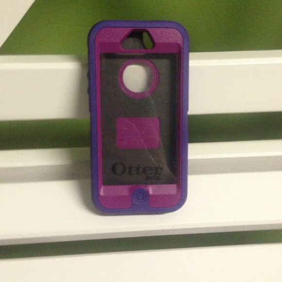 Like new, purple/pink Otterbox case for iPhone 5