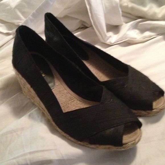 Ralph Lauren size 8 1/2 Black Wedges