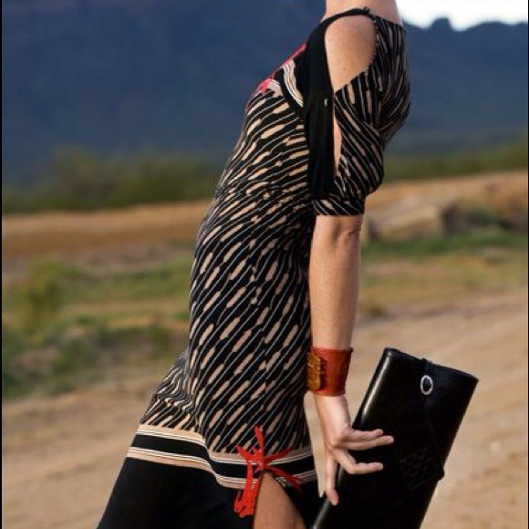 SOLD! "70s does 40s" vintage cutout dress!! XS