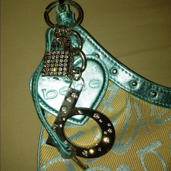 Sold in bundle - Picture 2 of 4