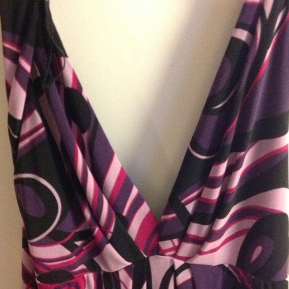 Dress - Picture 2 of 3