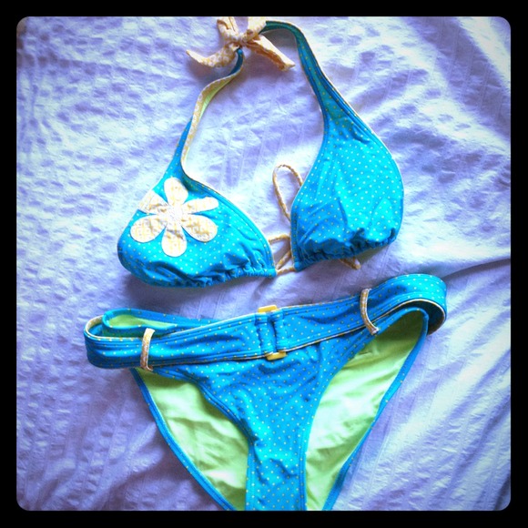 Adorable 2 piece bikini; swim